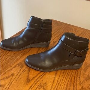 Easy Spirit Brown Leather Ankle Boots